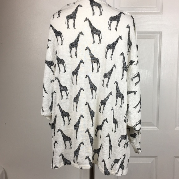 Open cardigan Lightweight Sweater W Giraffes. Sm - Picture 7 of 7